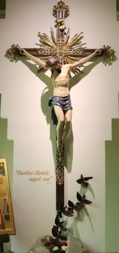 Crucifix cropped